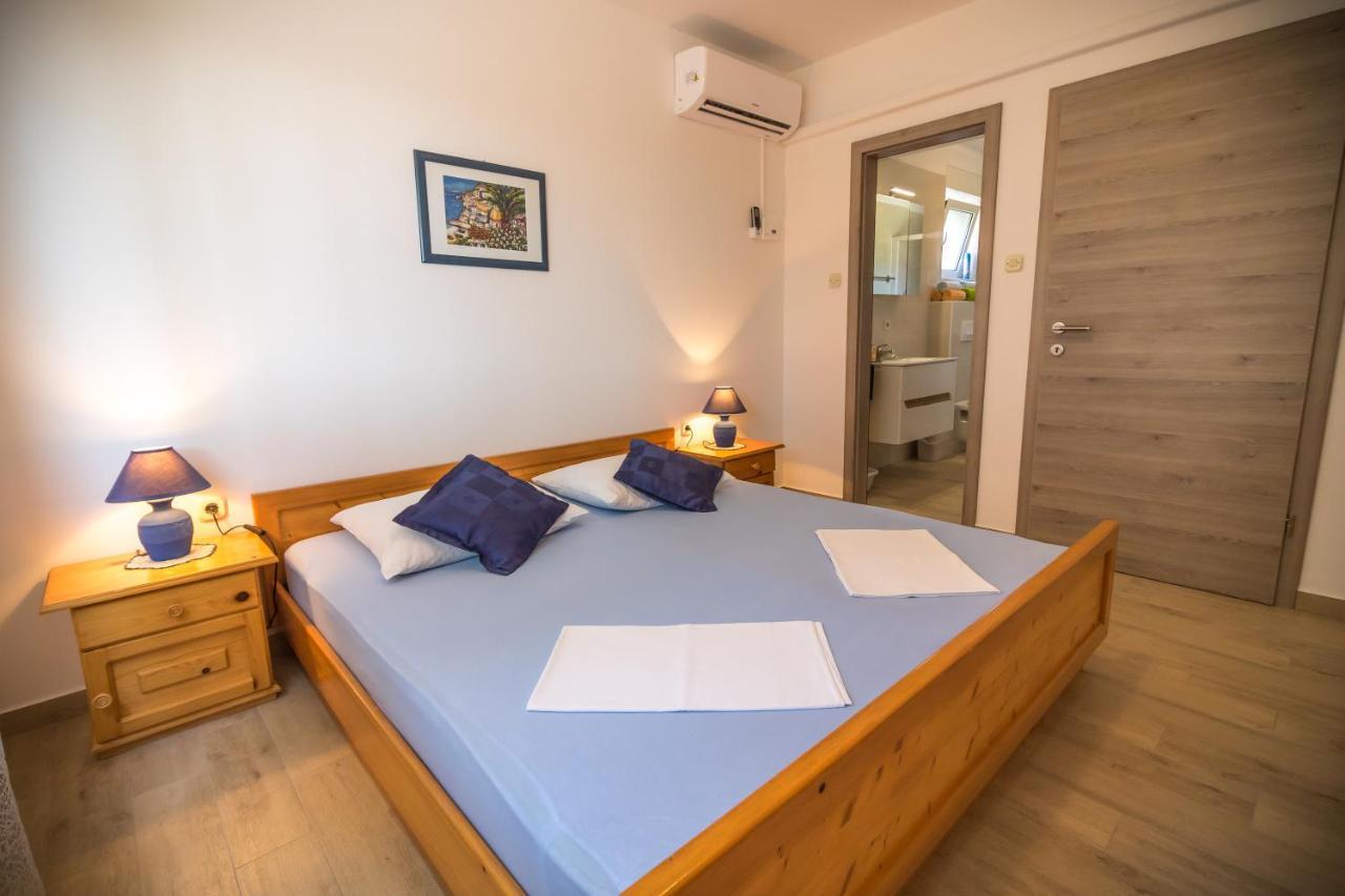 Katarina Apartments Rab Town Eksteriør billede